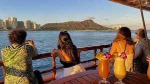 diamond head waikiki cruise